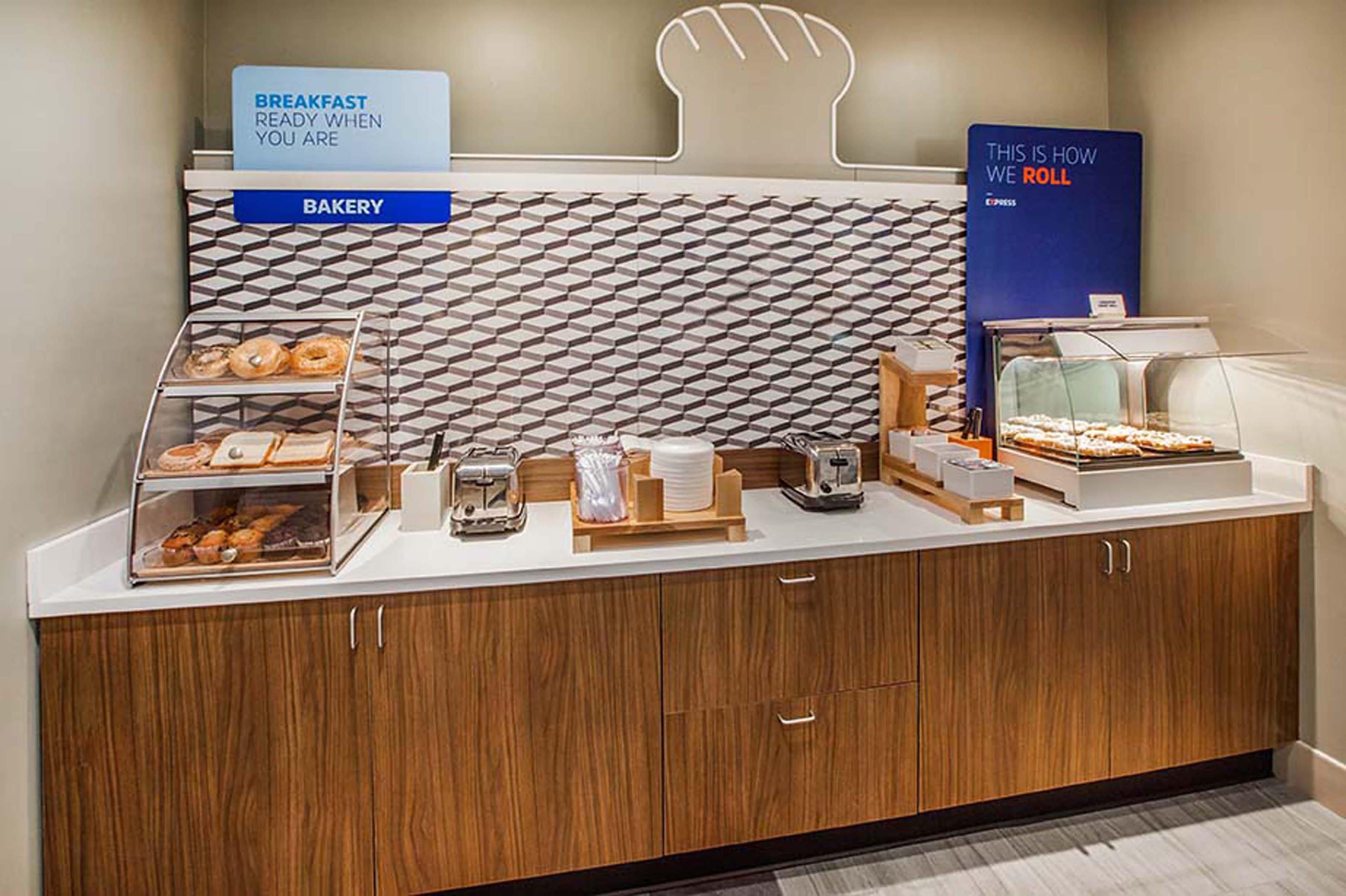 Holiday Inn Express Hotel & Suites-St. Paul By Ihg Vadnais Heights Eksteriør billede