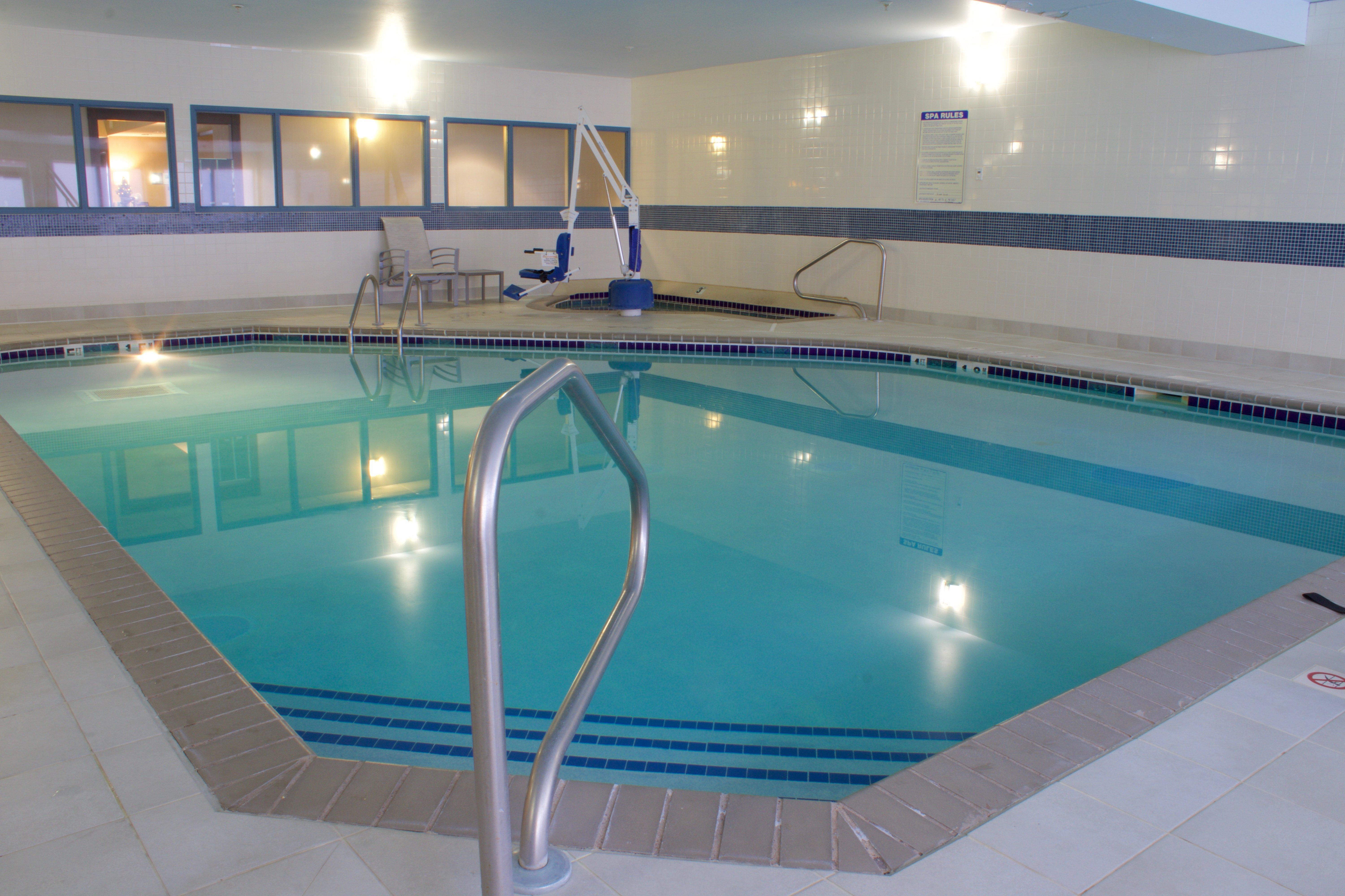 Holiday Inn Express Hotel & Suites-St. Paul By Ihg Vadnais Heights Eksteriør billede