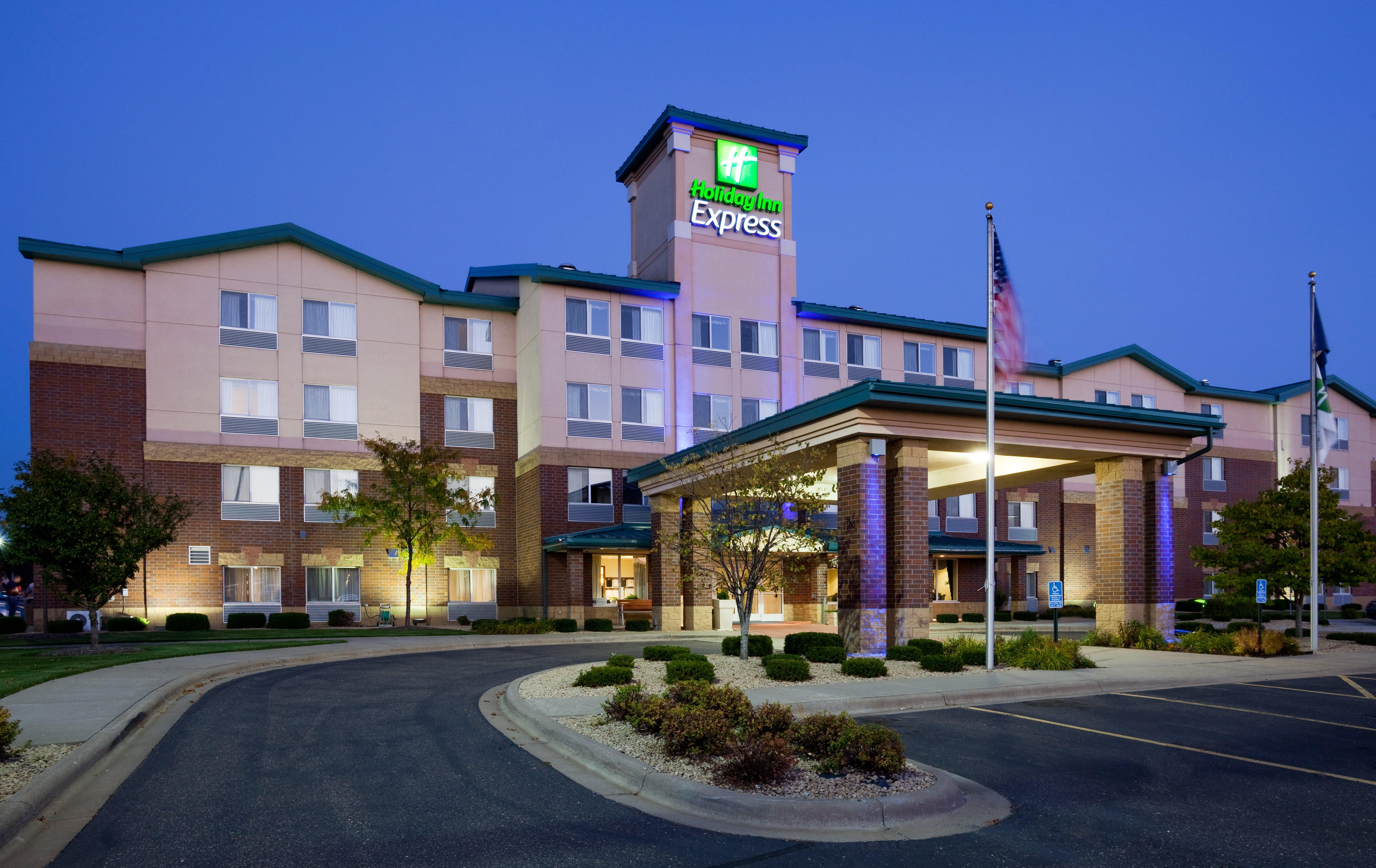 Holiday Inn Express Hotel & Suites-St. Paul By Ihg Vadnais Heights Eksteriør billede