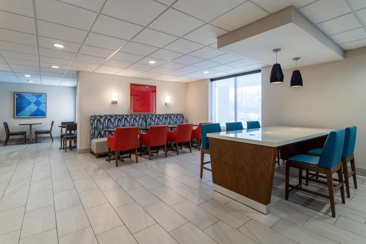 Holiday Inn Express Hotel & Suites-St. Paul By Ihg Vadnais Heights Eksteriør billede