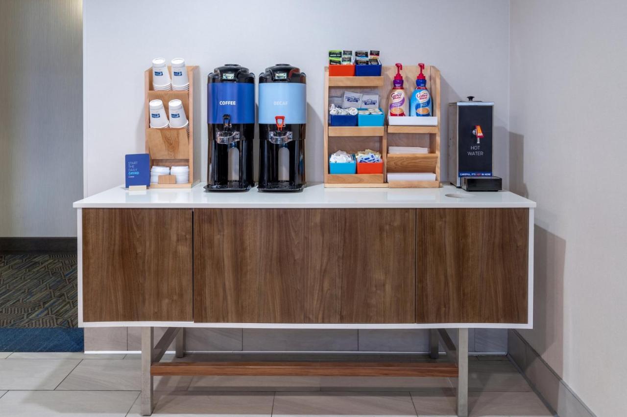 Holiday Inn Express Hotel & Suites-St. Paul By Ihg Vadnais Heights Eksteriør billede