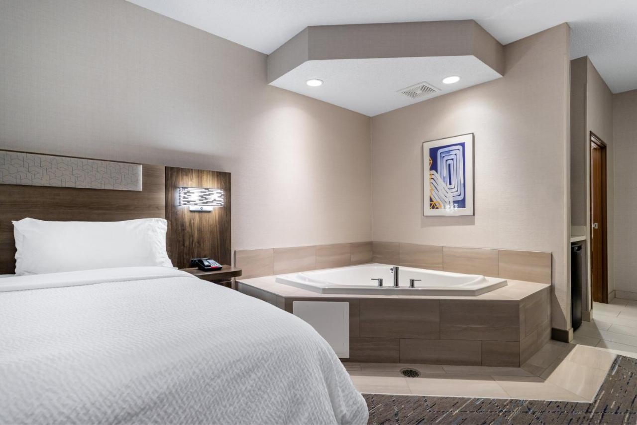 Holiday Inn Express Hotel & Suites-St. Paul By Ihg Vadnais Heights Eksteriør billede