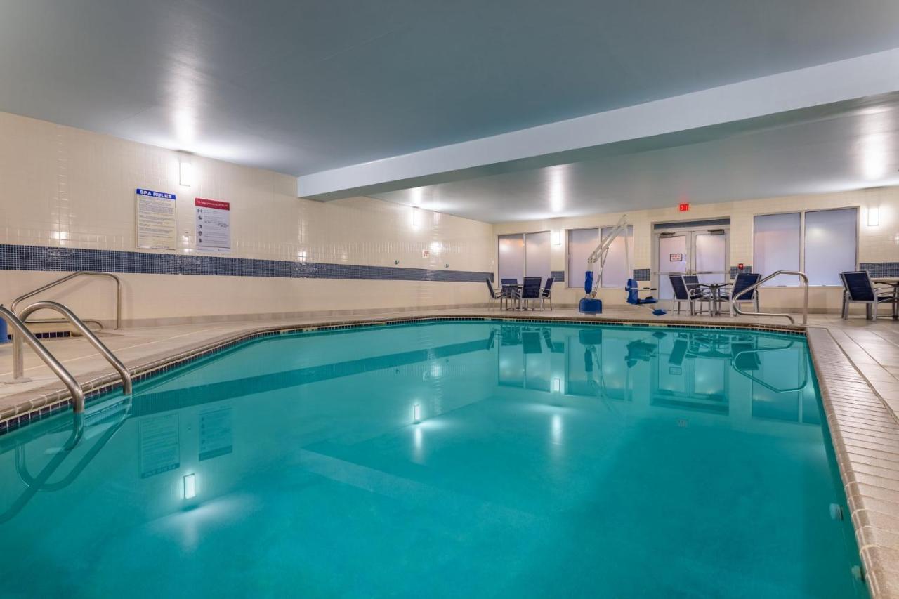 Holiday Inn Express Hotel & Suites-St. Paul By Ihg Vadnais Heights Eksteriør billede