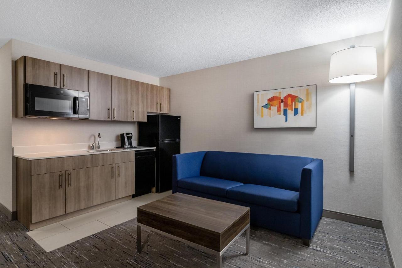Holiday Inn Express Hotel & Suites-St. Paul By Ihg Vadnais Heights Eksteriør billede