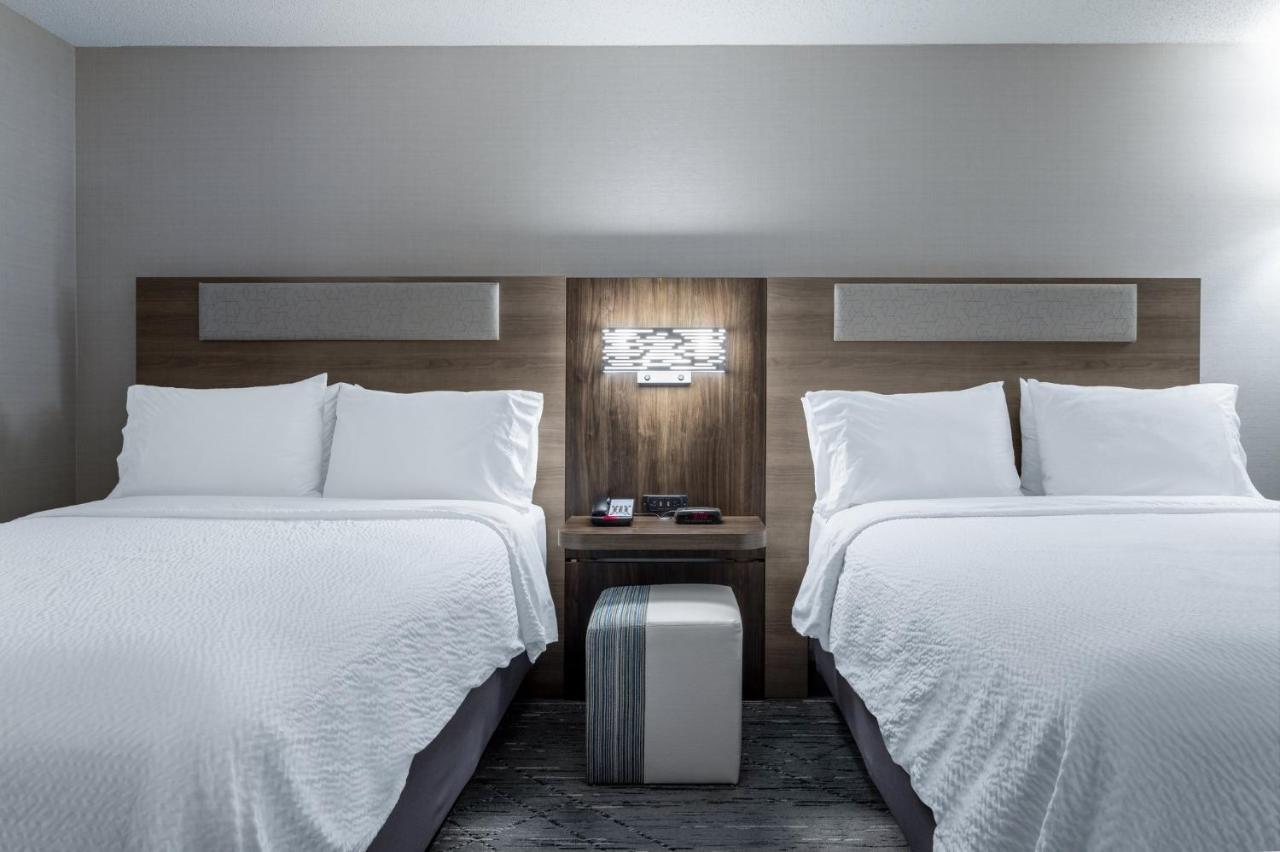 Holiday Inn Express Hotel & Suites-St. Paul By Ihg Vadnais Heights Eksteriør billede