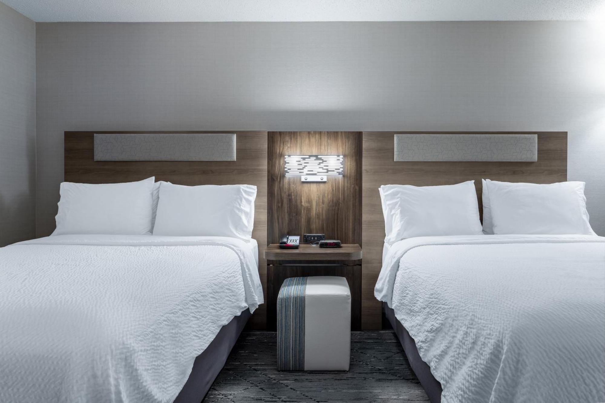 Holiday Inn Express Hotel & Suites-St. Paul By Ihg Vadnais Heights Eksteriør billede